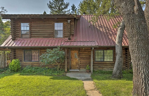 Cottonwood Cabin | Wine Lover’s Retreat Located in Burnsini Vineyards
