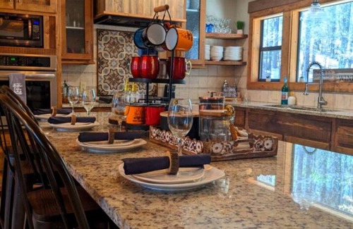 Broken Bow Apartment | Wine Time – Heated (Optional) Pool, Shuffleboard, Table Arcade, Play Set