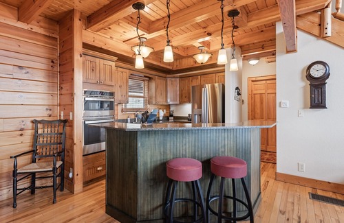Waynesville House | Wings of Dawn, New Hot Tub! in Gated Smoky Mountain Retreat Community