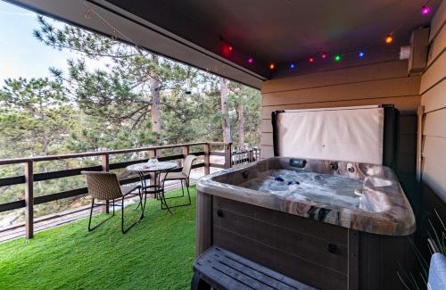 Cascade-Chipita Park House | Winnemucca Retreat in Pike National Forest