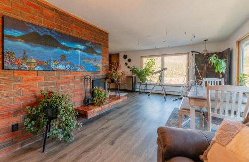 Cascade-Chipita Park House | Winnemucca Retreat in Pike National Forest