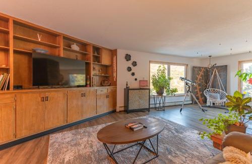 Cascade-Chipita Park House | Winnemucca Retreat in Pike National Forest