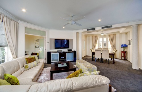 Broadbeach Waters House | WINNER BEST FAMILY HOLIDAY HOUSE. LUXURY WATERFRONT HOME WITH HEATED POOL , SPA