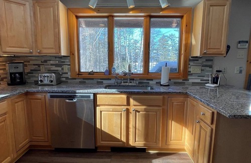 Center Lovell House | Winter Getway/Summer Fun at Kezar Lake Cabin-Lovell, ME