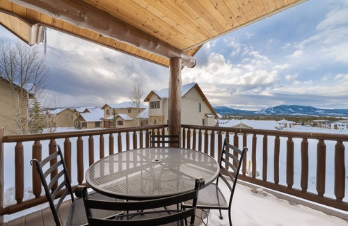 Fraser House | Winter Park Home w/views, heated garage, hot tub!