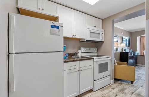 Myrtle Beach Condo | WINTER RATES! Incredible Poolside Suite@Caravelle!