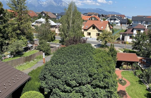 Poprad Condo | With a view of the mountains, cool central location, very easily accessible national parks