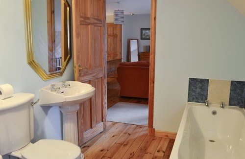 Boat of Garten Cottage | With amenities within walking distance and Aviemore just a short distance away, this Highland cottag