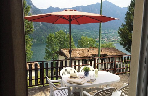 Idro Apartment | With large terrace and panoramic view