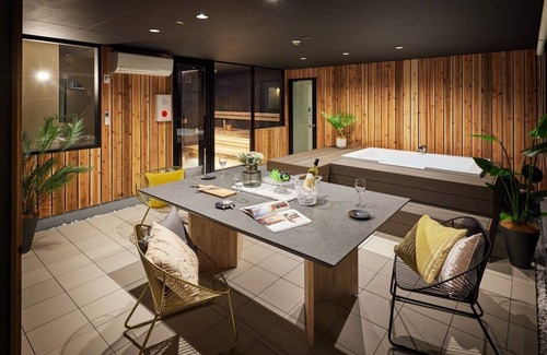 Teradomari Apartment | With private sauna, jacuzzi and open terrace.
