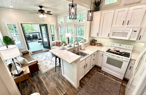Monteagle Cabin | With Trailhead to One of TN's Tallest Waterfalls