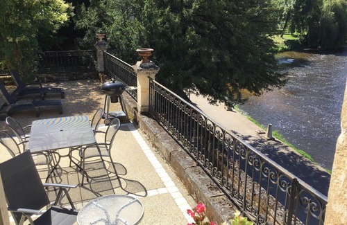La Fagette House | Within a few minutes walk to Le Bugue, magnificient detached house, great views.
