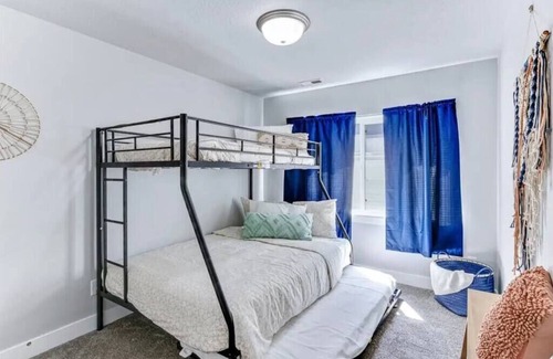 Sunset Heights House | Within Minutes of UVU, Pet Friendly, 2 CarGarage!