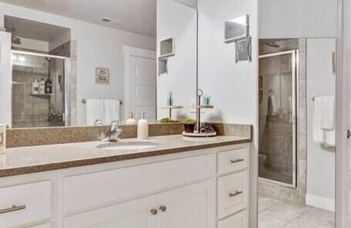 Sunset Heights House | Within Minutes of UVU, Pet Friendly, 2 CarGarage!