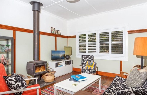 Tea Gardens House | Witts Oasis Two traditional Tea Gardens cottages