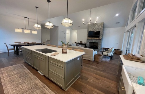 The Arbor House | WKD Escape-Inquire 20% off nightly rate- Fall Foliage season