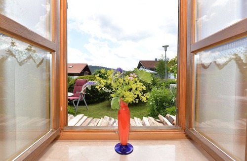 Bayerisch Eisenstein Apartment | Wohnung in Bayerisch Eisenstein mit Garten