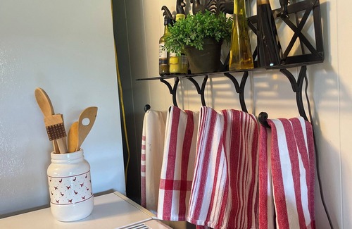 Grove House | Wolf Creek Retreat, Grand Lake, 2 miles to the center of Grove OK and a fab view