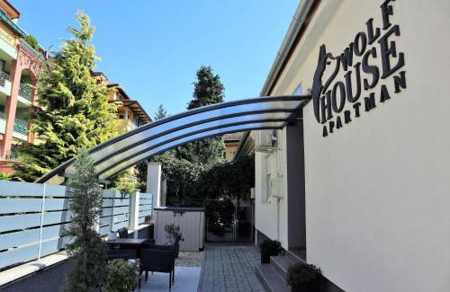 Zalaegerszeg Apartment | Wolf House Apartman