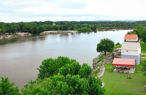 Morris Chapel Resort | Wolf Island is a 214 Acre Private Island resort with almost 2 mi privatebeaches