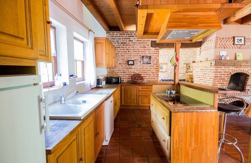La Chapelle-Saint-Sauveur Villa | Wonderful private villa for 8 guests with private pool, WIFI, TV, terrace, pets allowed and park.