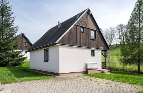 Rudnik u Vrchlabi House | Wonderful private villa for 6 people with pool, WIFI, TV, terrace, pets allowed and parking