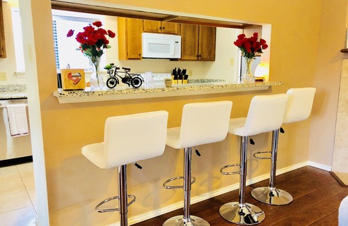 Plano House | Wonderful 5bd in Plano with Sunroom! Spacious, updated, & modern!