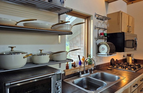 Blue Hill House | Wonderful Compound in lovely South Blue Hill with WiFi, AC . Has Guest House!