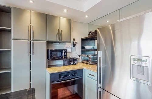 Warren Apartment | Wonderful Condo Close to Sugarbush Resort with Pool, Hot Tub, & WiFi