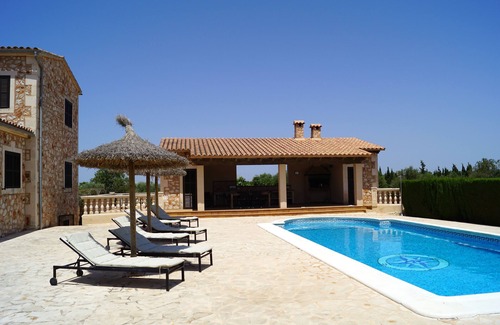 Es Palmer House | Wonderful finca with a large pool and barbecue kitchen near Es Trenc!
