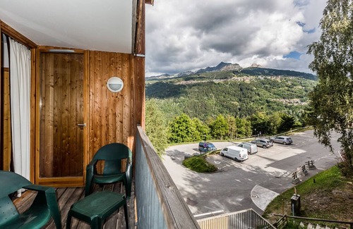 Montchavin Apartment | Wonderful 2 Bed Ski Apartment at the heart of Paradiski
