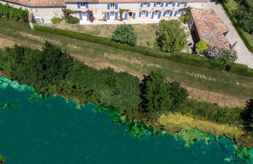 Mauze-sur-le-Mignon House | Wonderful private villa for 7 people with WIFI, private pool, TV, terrace, pets allowed and park.