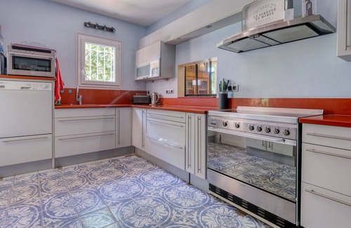 Evenos House | Wonderful private villa for 8 people with WIFI, private pool, A/C, TV, terrace and parking