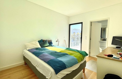Caxias House | Wonderful home 3 mins from beach; 15 mins from Lisboa by train!