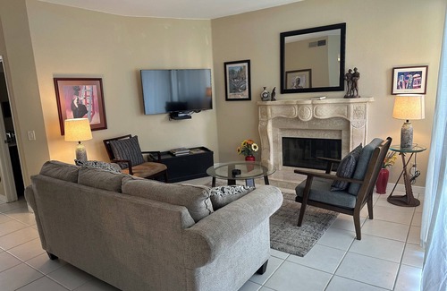La Quinta Condo | Wonderful Lakefront Property. Small Pet Allowed. Two Children Okay.