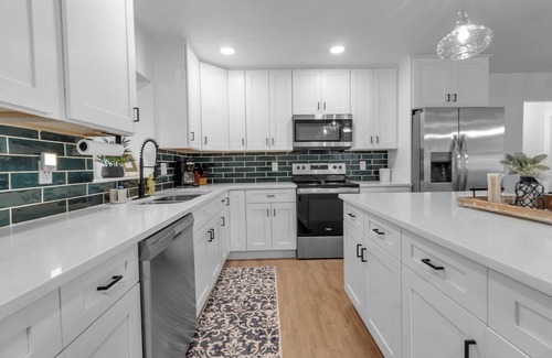 South Bradenton House | Wonderful Pool Home! 3BR/2BA Updated!