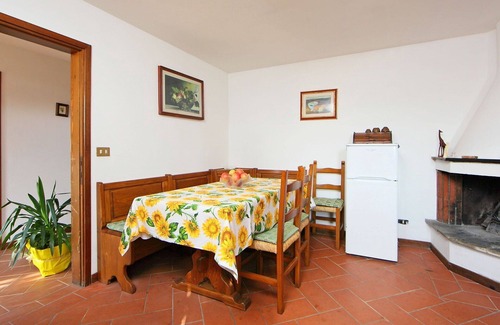 Pieve a Presciano Villa | Wonderful private villa with private pool, WIFI, TV, patio, pets allowed and panoramic view