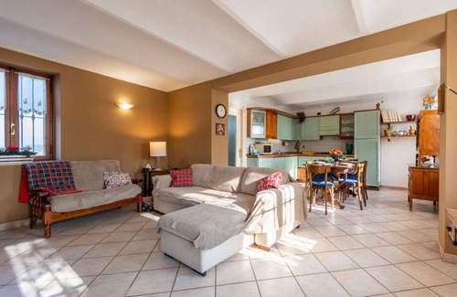 Rocca D'Arazzo House | Wonderful private villa for 6 guests with WIFI, private pool, TV, patio and pets allowed