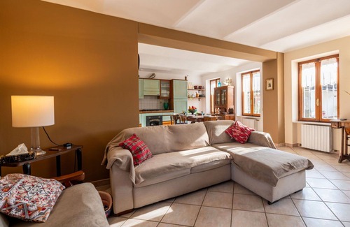 Rocca D'Arazzo House | Wonderful private villa for 6 guests with WIFI, private pool, TV, patio and pets allowed