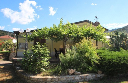 San Bernardino House | Wonderful private villa for 6 people with A/C, private pool, WIFI, TV, patio and pets allowed