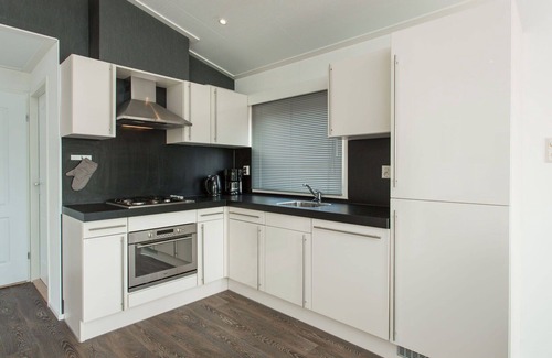 West-Graftdijk House | Wonderful private villa for 4 guests with WIFI, TV, terrace and parking