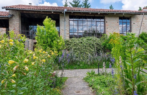 Trezzo Tinella Villa | Wonderful private villa with WIFI, private pool, TV, terrace, pets allowed, panoramic view, parking