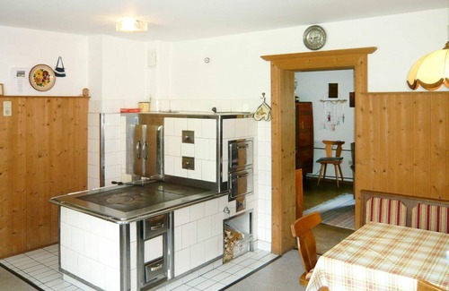 Niederoeblarn House | Wonderful private villa for 10 people with TV, patio and pets allowed