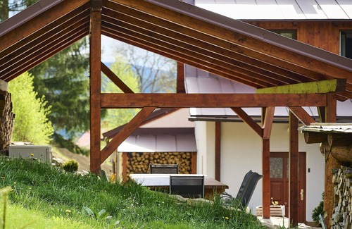 Tanvald House | Wonderful private villa for 8 people with WIFI, TV, patio, pets allowed, panoramic view and park.