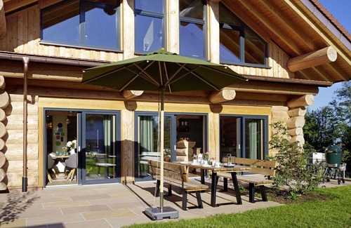 Heitersheim House | Wonderful private villa for 8 people with hot tub, pool, WIFI, TV, patio and pets allowed