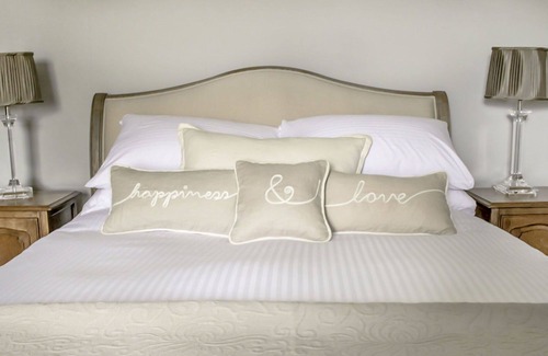 Dunvegan House | Wonderful private villa for 12 people with WIFI, TV, panoramic view and parking