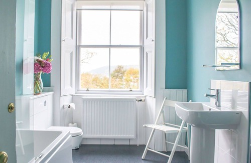 Dunvegan House | Wonderful private villa for 12 people with WIFI, TV, panoramic view and parking