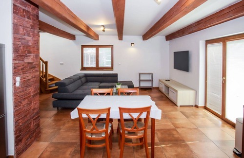 Zabovresky House | Wonderful private villa for 4 people with WIFI, TV, terrace and parking