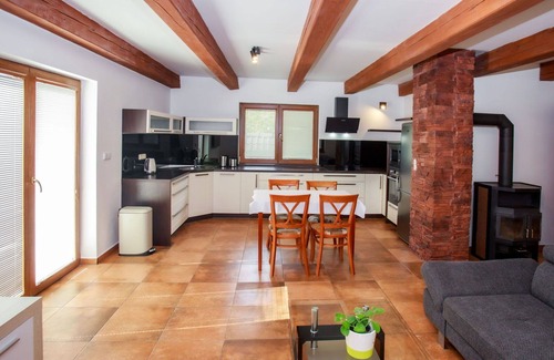 Zabovresky House | Wonderful private villa for 4 people with WIFI, TV, terrace and parking