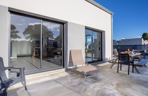 Bolleville House | Wonderful private villa for 10 guests with WIFI, TV, terrace and pets allowed